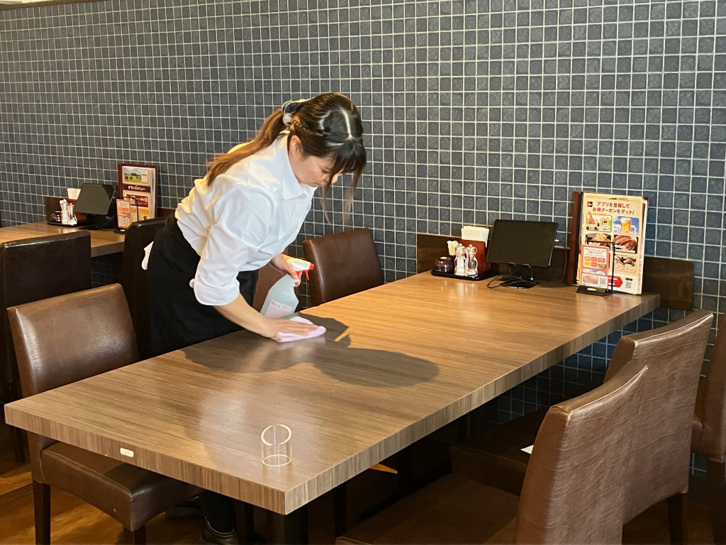 ステーキのあさくま 宮竹店(静岡県静岡市駿河区/静岡駅/ホールスタッフ)_3